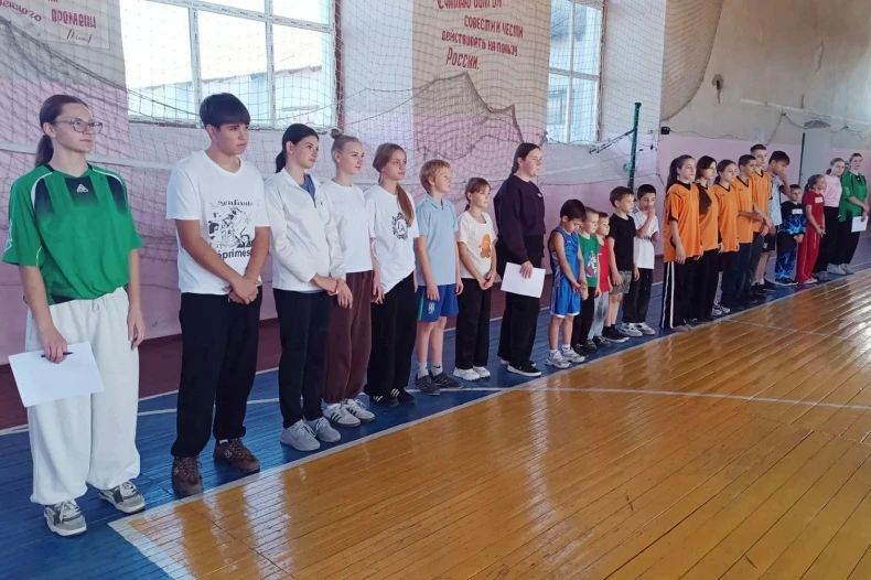 В спортивном комплексе села Провалье прошел Фестиваль спорта среди сельских команд «Спорт – в село»