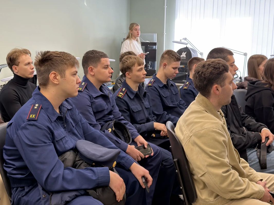 Интернет помнит всё. В Центре развития военно-спортивной подготовки и патриотического воспитания молодёжи «ВОИН» прошла лекция Российского общества «Знание» на тему «Мой цифровой след: цифровая идентичность и репутация» Интернет помнит всё. В Центре развития военно-спортивной подготовки и патриотического воспитания молодёжи «ВОИН» прошла лекция Российского общества «Знание» на тему «Мой цифровой след: цифровая идентичность и репутация»