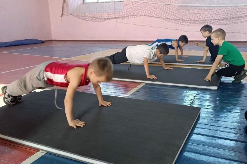 В спортивном комплексе села Провалье прошел Фестиваль спорта среди сельских команд «Спорт – в село» В спортивном комплексе села Провалье прошел Фестиваль спорта среди сельских команд «Спорт – в село»