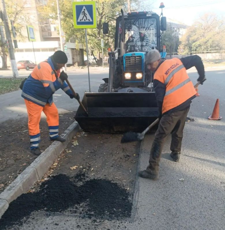 Коммунальными службами проведены работы на территории города Коммунальными службами проведены работы на территории города