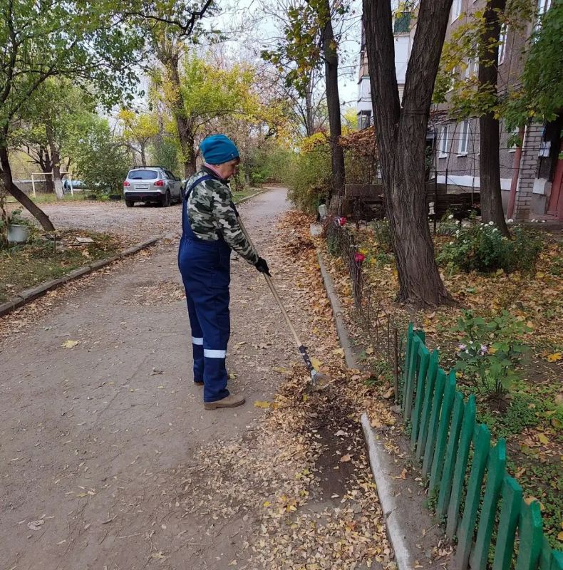 Коммунальными службами проведены работы на территории города Коммунальными службами проведены работы на территории города
