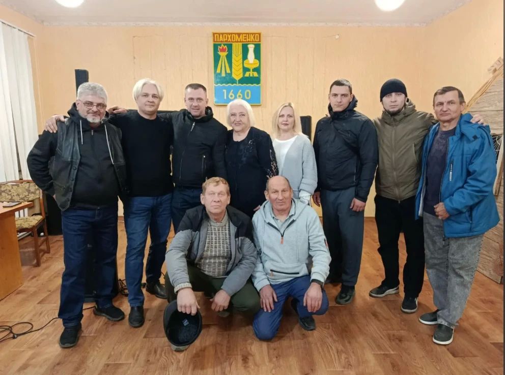 В селе Пархоменко состоялся концерт артистов из Санкт-Петербурга В селе Пархоменко состоялся концерт артистов из Санкт-Петербурга