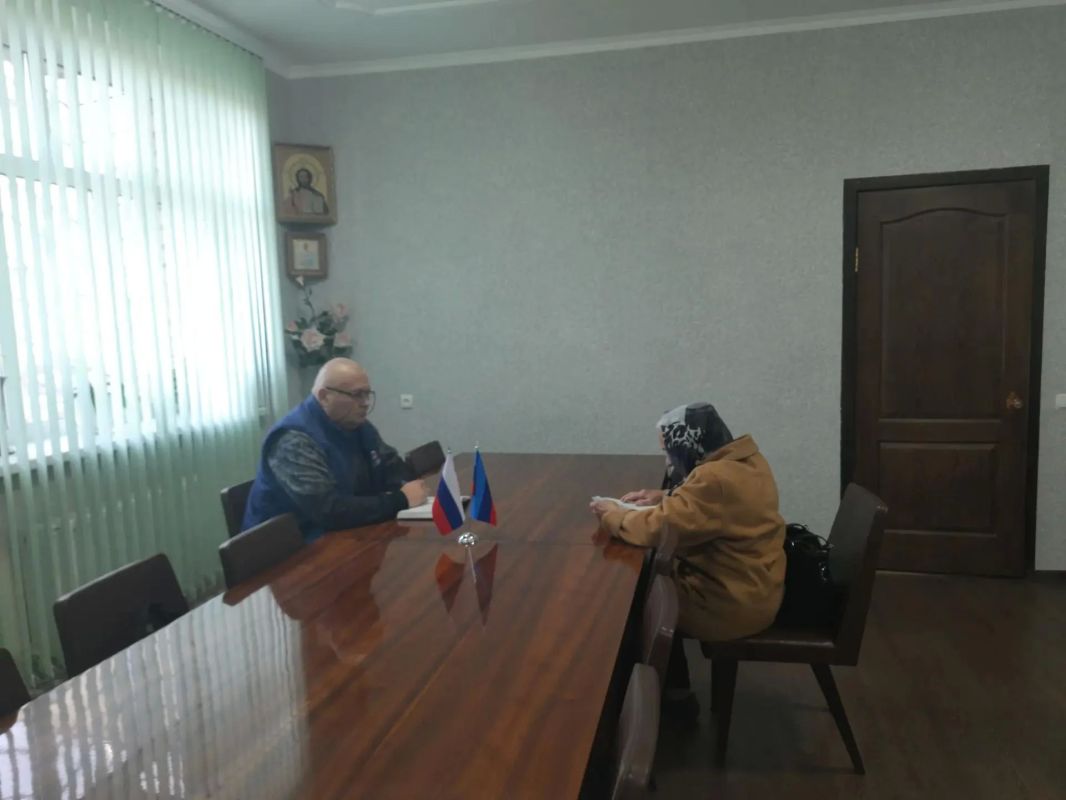 В пгт Краснодон состоялся личный прием граждан
