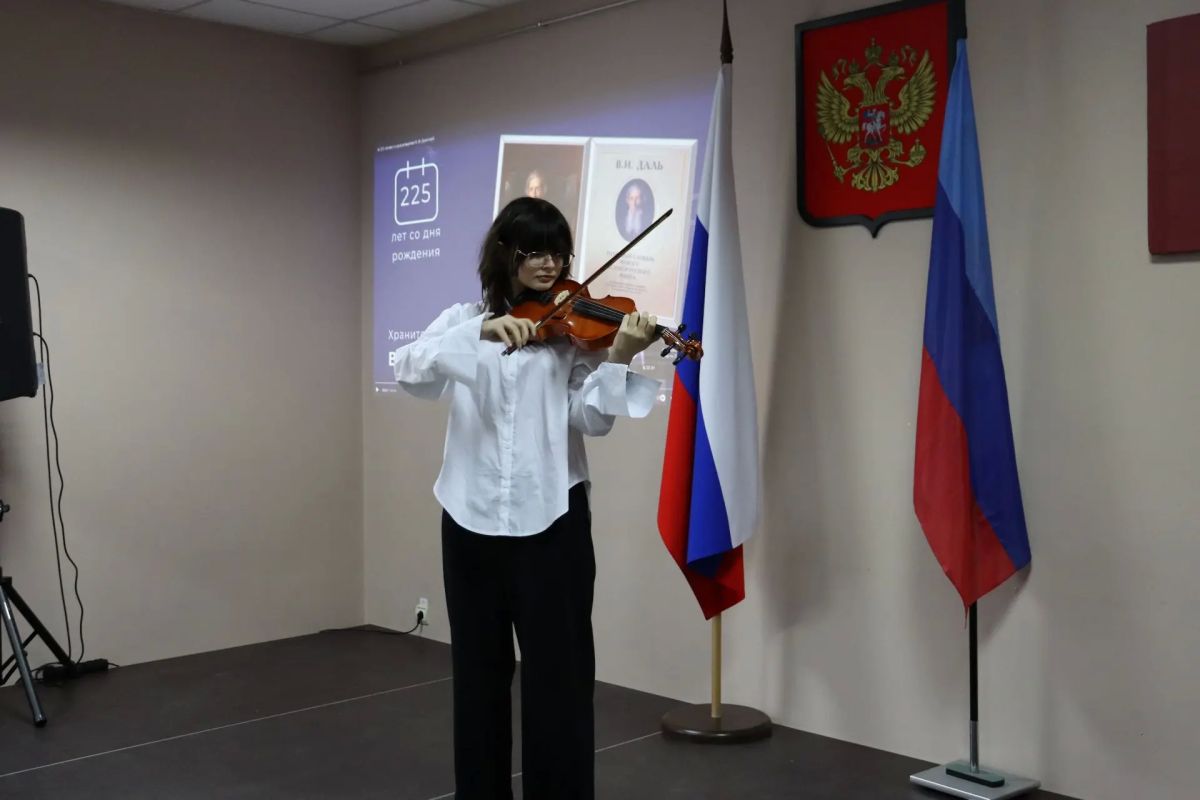 "Живое слово“ звучит вновь: выставка к юбилею Владимира Даля "Живое слово“ звучит вновь: выставка к юбилею Владимира Даля