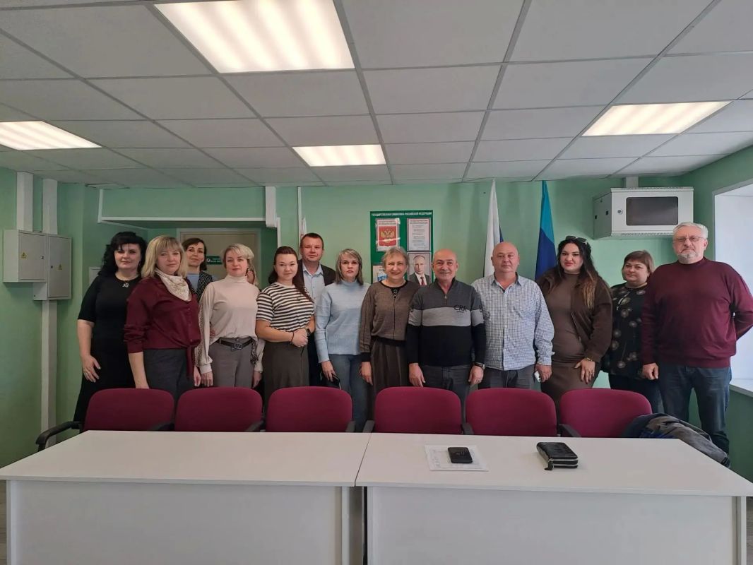 Главный врач «Брянковской центральной городской многопрофильной больницы» провёл совещание с руководителями образовательных учреждений города