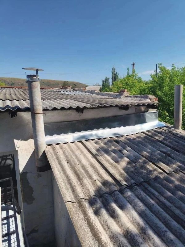 Аварийная бригада из Удмуртии отремонтировала кровлю котельной в Первозвановке
