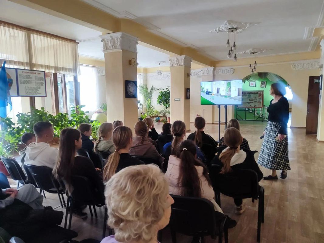 В Кировском городском Дворце культуры состоялся показ информационного ролика «Употребляя наркотики – теряешь себя»