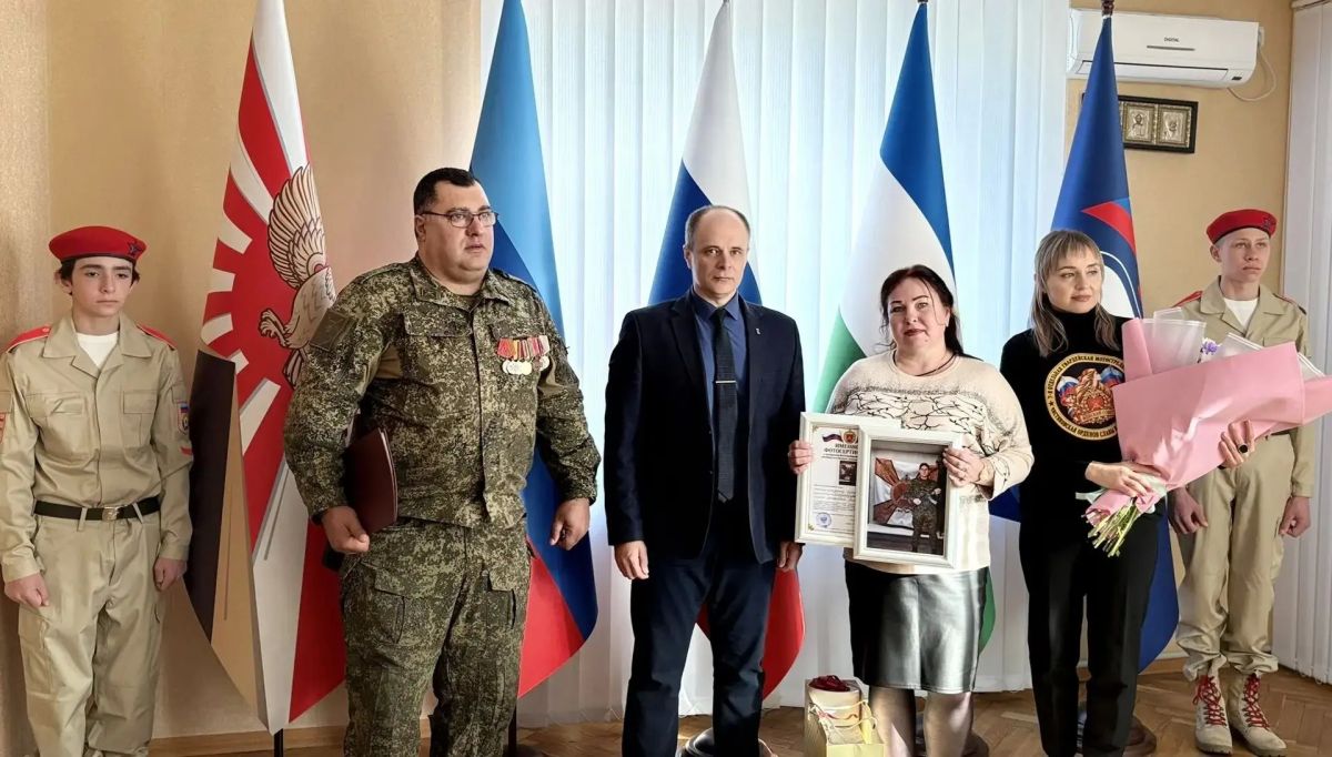 Сегодня в стенах Администрации округа состоялась важная и трогательная церемония Сегодня в стенах Администрации округа состоялась важная и трогательная церемония
