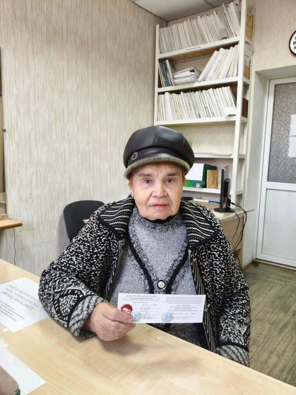 Андрей Рубанцов: Более 400 ровенчан получили удостоверения «Ветеран труда Луганской Народной Республики»
