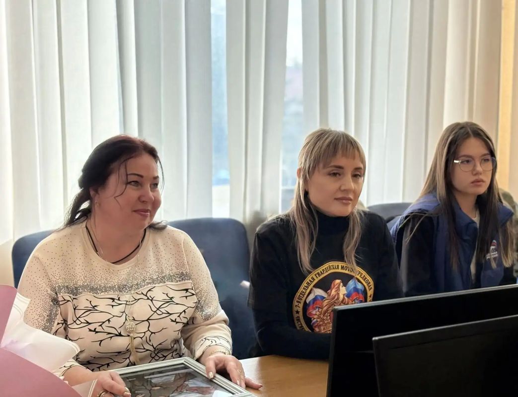 Сегодня в стенах Администрации округа состоялась важная и трогательная церемония Сегодня в стенах Администрации округа состоялась важная и трогательная церемония