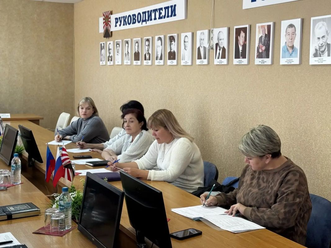 29 октября в Администрации городского округа муниципальное образование городской округ город Красный Луч Луганской Народной Республики состоялось заседание рабочей группы, действующей в рамках межведомственной комиссии... 29 октября в Администрации городского округа муниципальное образование городской округ город Красный Луч Луганской Народной Республики состоялось заседание рабочей группы, действующей в рамках межведомственной комиссии...