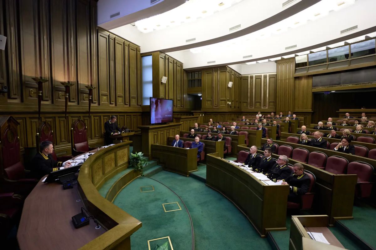 По представлению Игоря Краснова Пленум утвердил положение о Научно-консультативном совете при Верховном Суде РФ и его новый состав По представлению Игоря Краснова Пленум утвердил положение о Научно-консультативном совете при Верховном Суде РФ и его новый состав