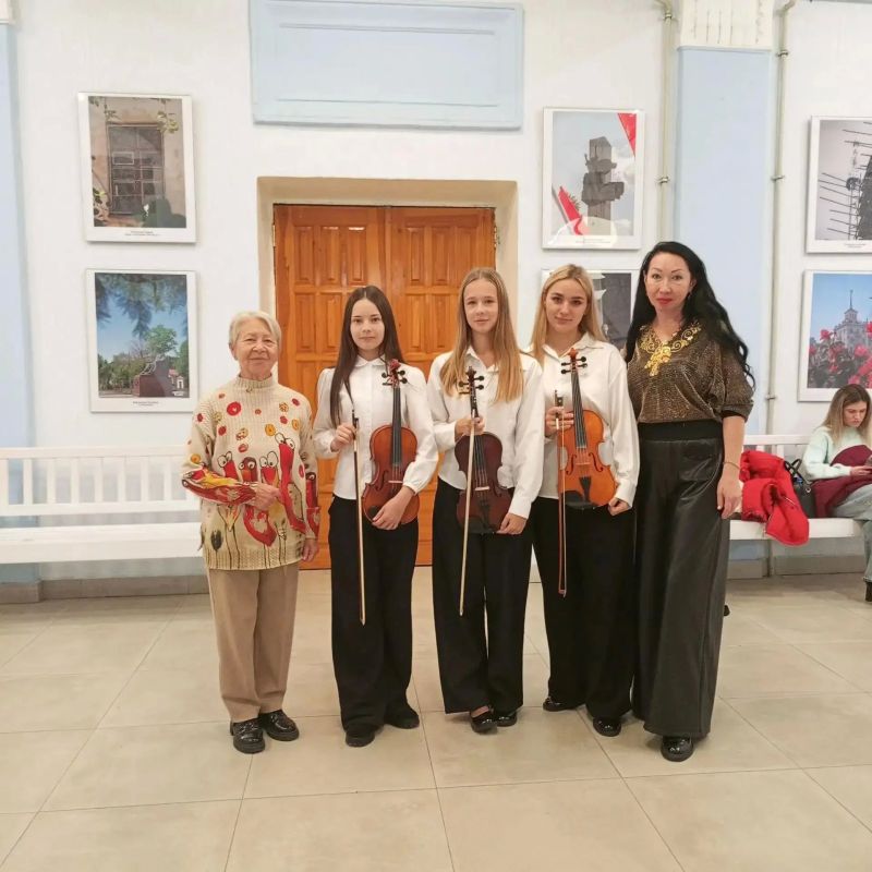 В Луганске прошел Всероссийский семинар-практикум для педагогических работников организаций дополнительного образования детей В Луганске прошел Всероссийский семинар-практикум для педагогических работников организаций дополнительного образования детей