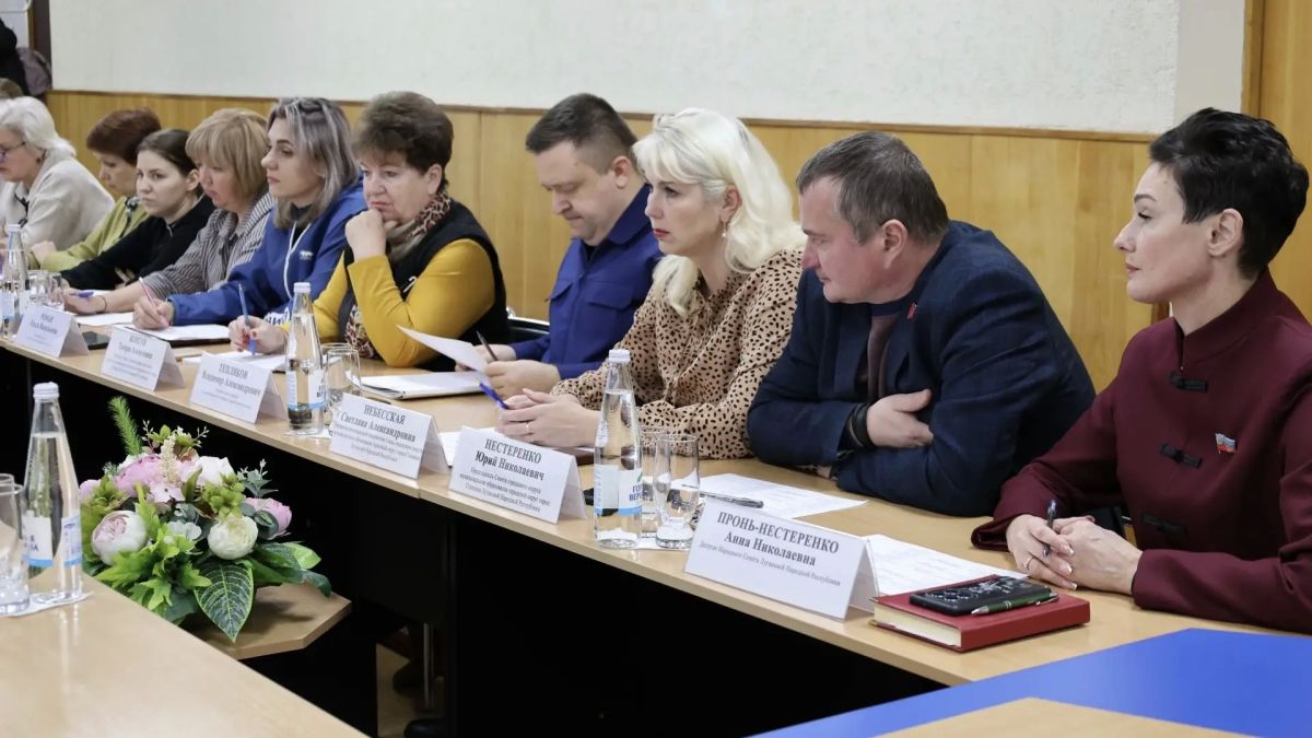 На этой неделе с коллегами провели очередную традиционную встречу с семьями погибших защитников Донбасса На этой неделе с коллегами провели очередную традиционную встречу с семьями погибших защитников Донбасса