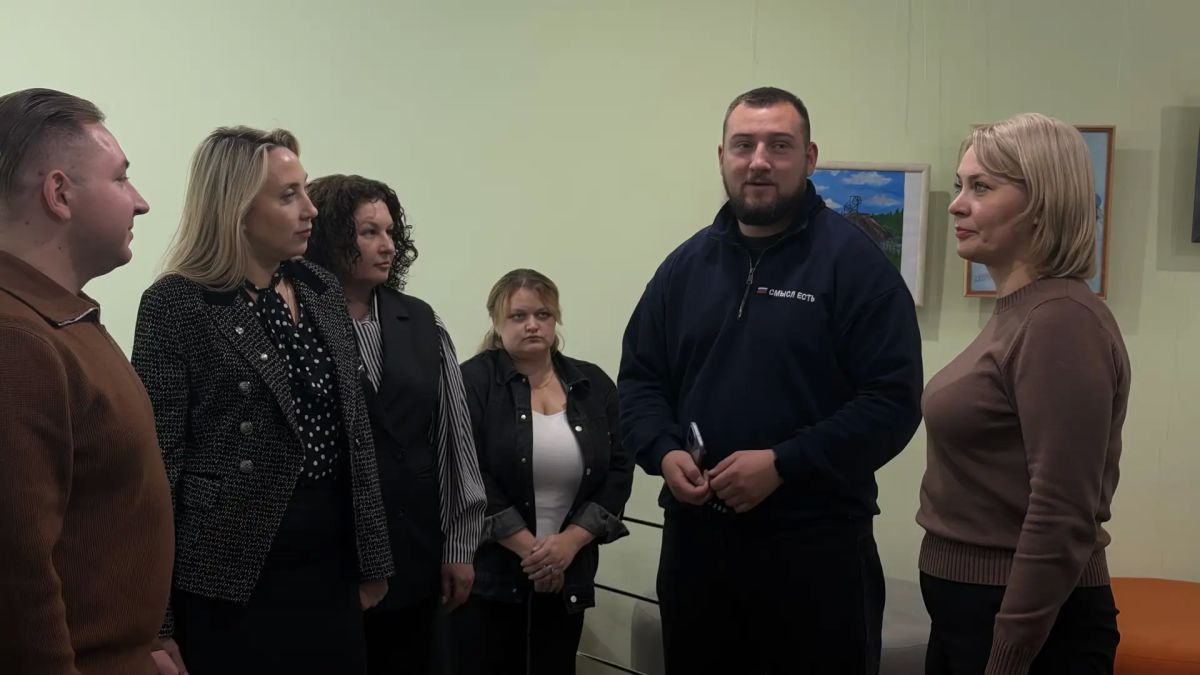 Возможности для развития, поддержка инициатив и условия для самореализации молодых людей — эти вопросы стали главными в ходе нашей рабочей встречи с министром молодежной политики ЛНР Михаилом Голубовичем Возможности для развития, поддержка инициатив и условия для самореализации молодых людей — эти вопросы стали главными в ходе нашей рабочей встречи с министром молодежной политики ЛНР Михаилом Голубовичем