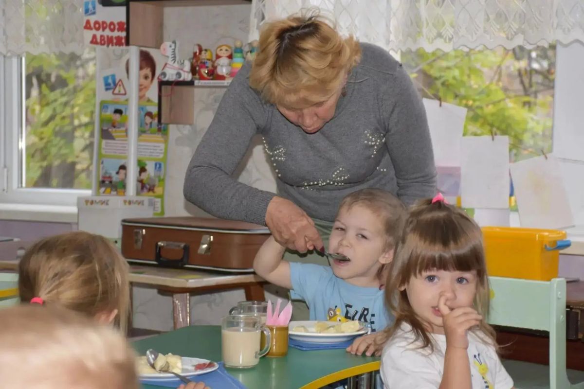 В Краснолучском детском саду прошел родительский контроль питания В Краснолучском детском саду прошел родительский контроль питания