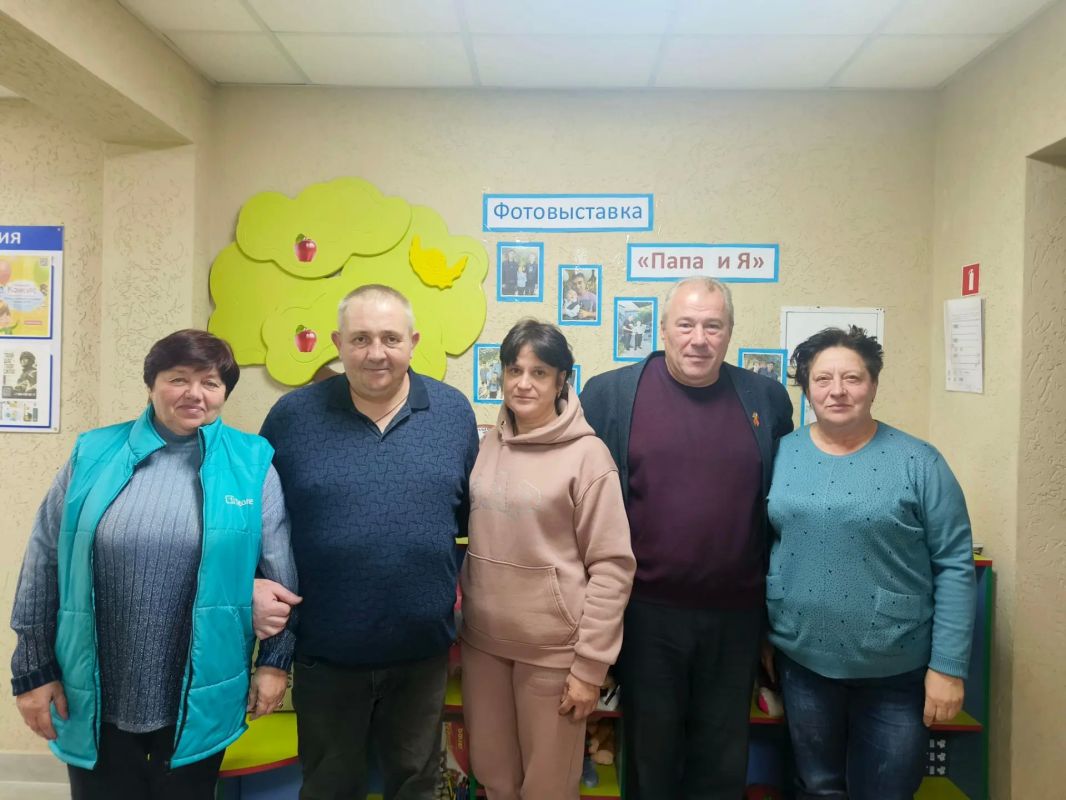 Подготовку учреждения к зиме обсуждали ещё в одном нашем любимом заведении - Кременском Доме детского и юношеского творчества Подготовку учреждения к зиме обсуждали ещё в одном нашем любимом заведении - Кременском Доме детского и юношеского творчества