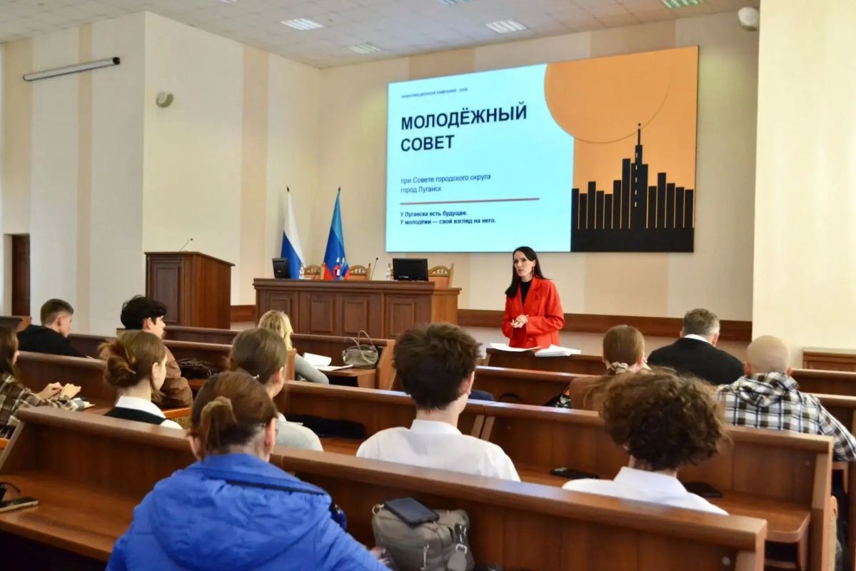 Мы продолжаем плотную работу с образовательными организациями нашего города Мы продолжаем плотную работу с образовательными организациями нашего города