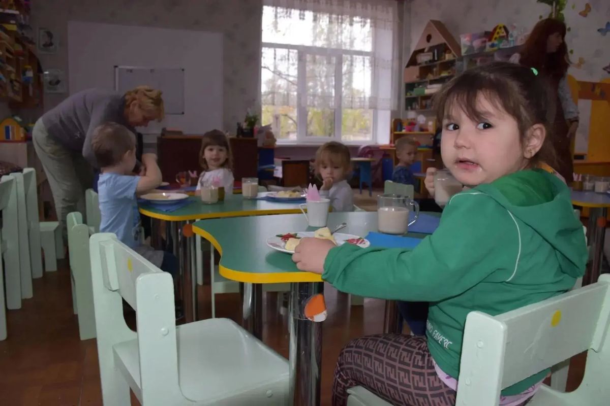 В Краснолучском детском саду прошел родительский контроль питания В Краснолучском детском саду прошел родительский контроль питания