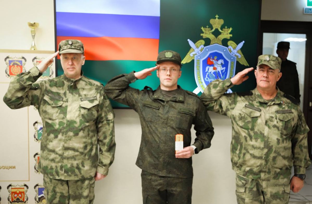 Глава СК России провел оперативное совещание в Луганске Глава СК России провел оперативное совещание в Луганске