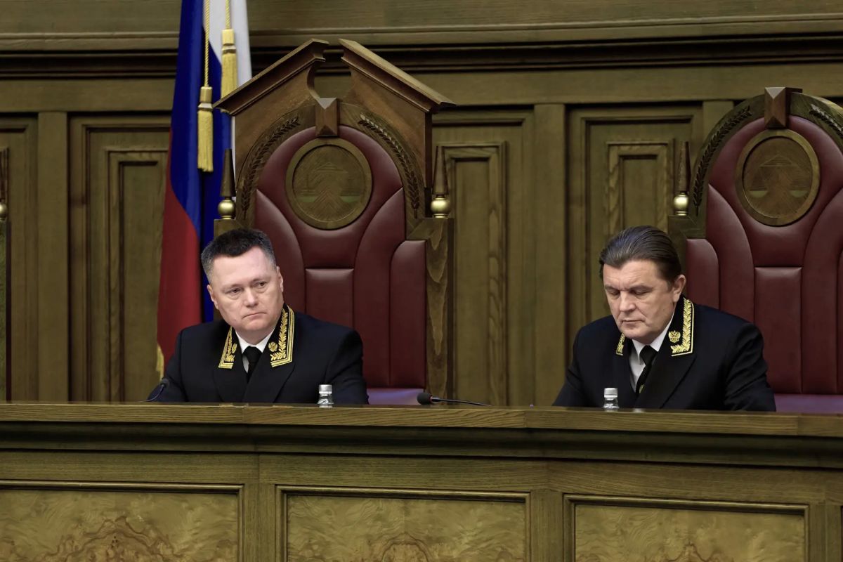 По представлению Игоря Краснова Пленум утвердил положение о Научно-консультативном совете при Верховном Суде РФ и его новый состав По представлению Игоря Краснова Пленум утвердил положение о Научно-консультативном совете при Верховном Суде РФ и его новый состав