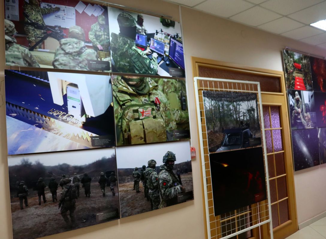 В Антрацитовском историческом музее в рамках Года единства народов России начала работу выставка фотопроекта «Большая Медведица: одно небо, одна страна, один народ» В Антрацитовском историческом музее в рамках Года единства народов России начала работу выставка фотопроекта «Большая Медведица: одно небо, одна страна, один народ»