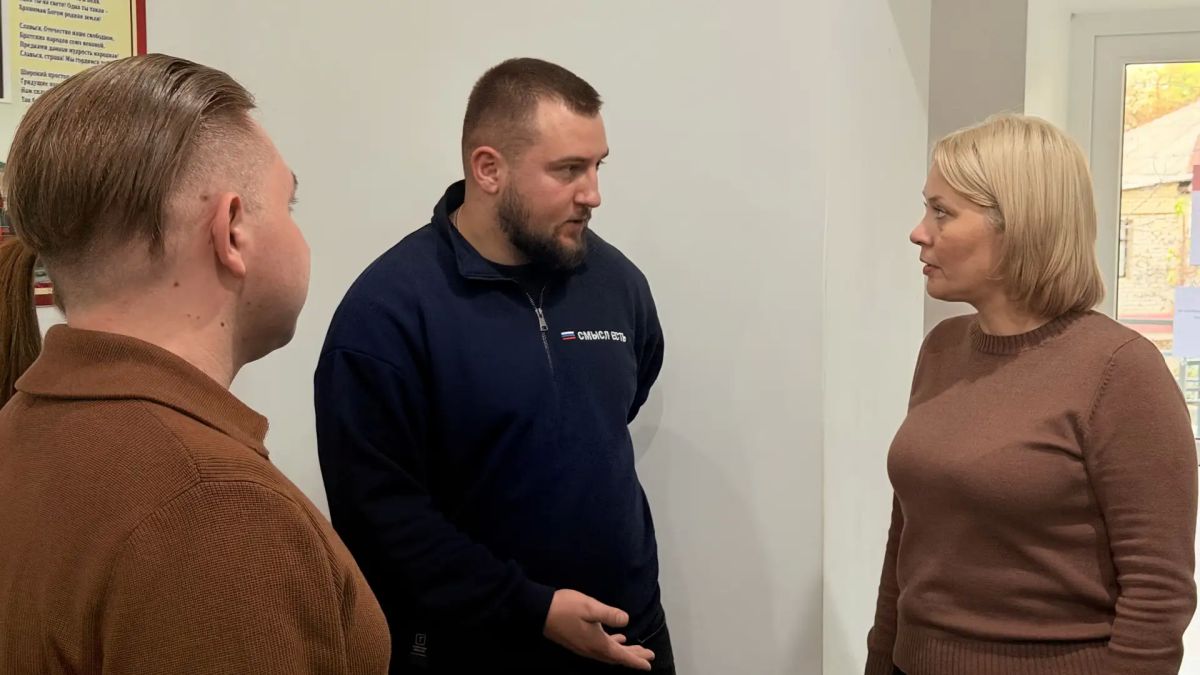 Возможности для развития, поддержка инициатив и условия для самореализации молодых людей — эти вопросы стали главными в ходе нашей рабочей встречи с министром молодежной политики ЛНР Михаилом Голубовичем Возможности для развития, поддержка инициатив и условия для самореализации молодых людей — эти вопросы стали главными в ходе нашей рабочей встречи с министром молодежной политики ЛНР Михаилом Голубовичем