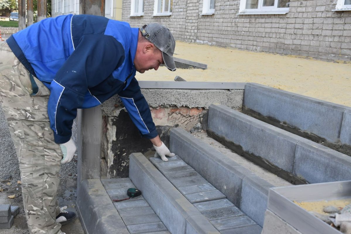 В Новопскове продолжается восстановление центральной больницы по Народной программе В Новопскове продолжается восстановление центральной больницы по Народной программе