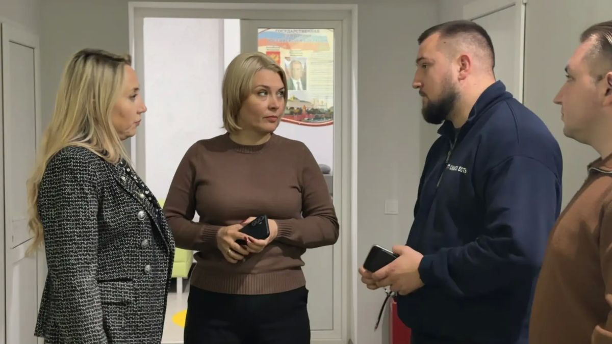 Возможности для развития, поддержка инициатив и условия для самореализации молодых людей — эти вопросы стали главными в ходе нашей рабочей встречи с министром молодежной политики ЛНР Михаилом Голубовичем Возможности для развития, поддержка инициатив и условия для самореализации молодых людей — эти вопросы стали главными в ходе нашей рабочей встречи с министром молодежной политики ЛНР Михаилом Голубовичем