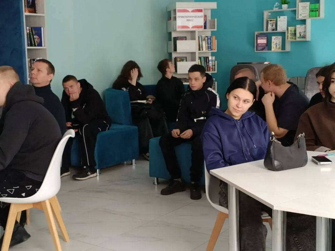 Андрей Рубанцов: «ГосСтарт»: ровеньковская молодёжь знакомится с муниципальной службой и возможностями для профессионального роста Андрей Рубанцов: «ГосСтарт»: ровеньковская молодёжь знакомится с муниципальной службой и возможностями для профессионального роста