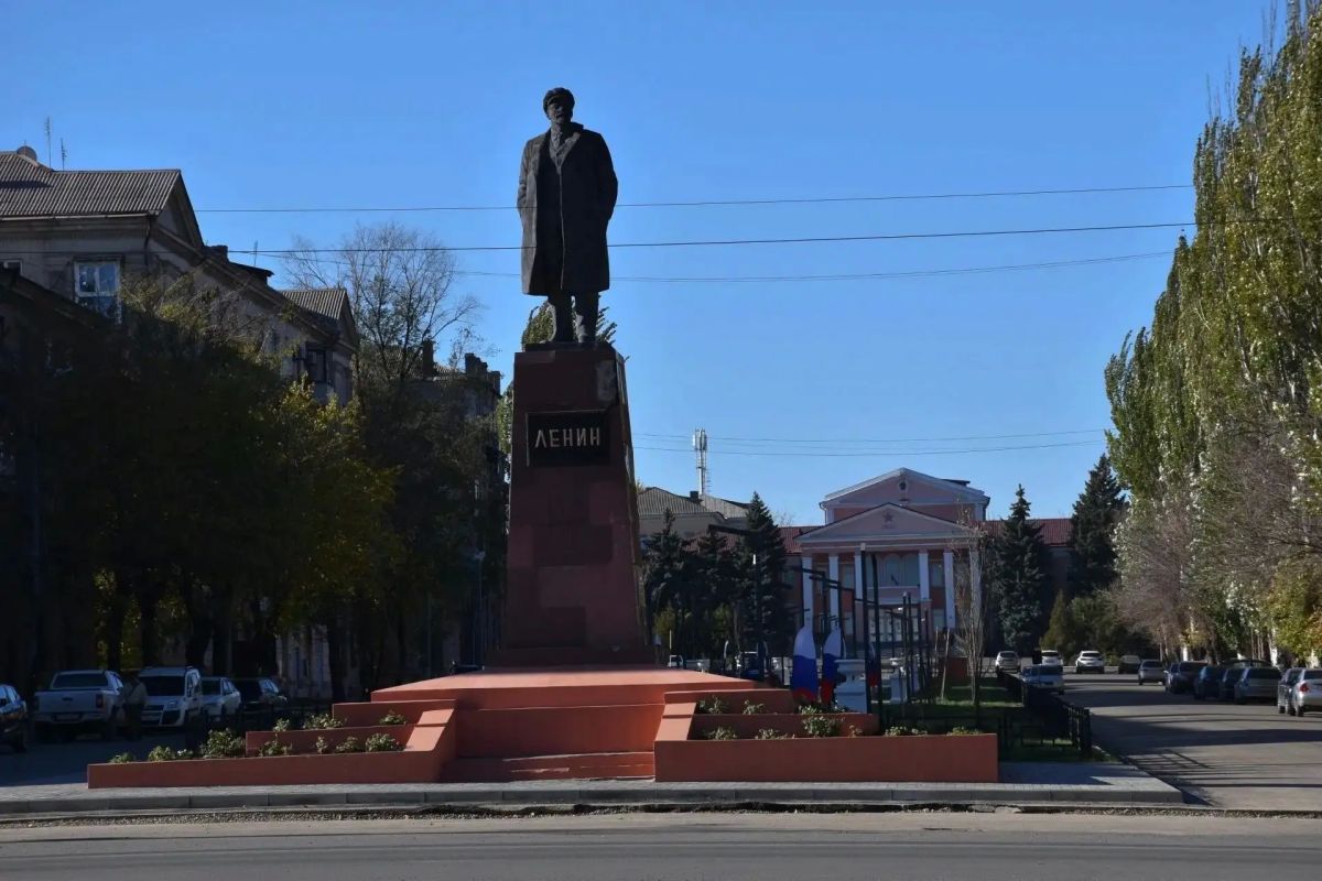 В Алчевске открыли бульвар и площадь по проспекту Ленина после реконструкции В Алчевске открыли бульвар и площадь по проспекту Ленина после реконструкции