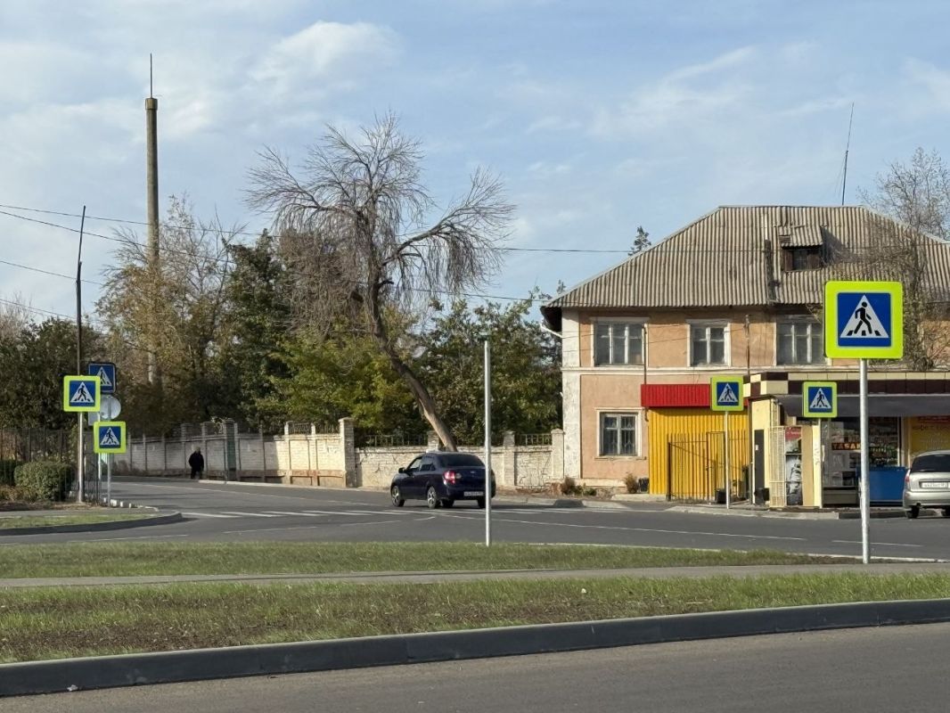 На автовокзале Краснодона завершаются финальные штрихи благоустройства территории На автовокзале Краснодона завершаются финальные штрихи благоустройства территории