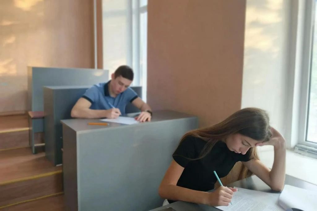 В Старобельском округе прошёл «Избирательный диктант — «Софиум» В Старобельском округе прошёл «Избирательный диктант — «Софиум»