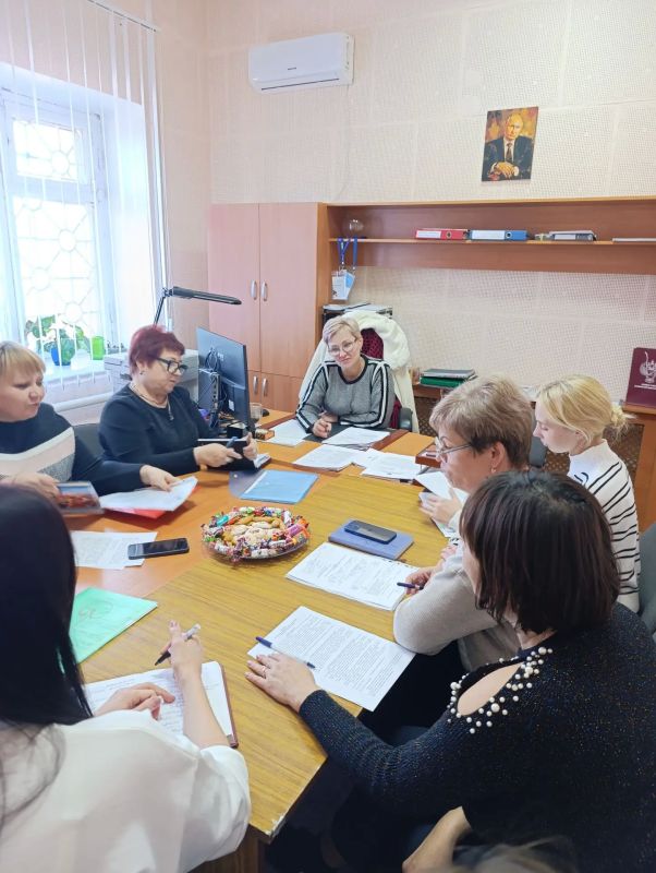 30 октября 2026 года в МКУ «Муниципальный архив Краснодонского муниципального округа» проведен практический семинар на тему «Паспортизация архивов организаций — источников комплектования архивного фонда» 30 октября 2026 года в МКУ «Муниципальный архив Краснодонского муниципального округа» проведен практический семинар на тему «Паспортизация архивов организаций — источников комплектования архивного фонда»
