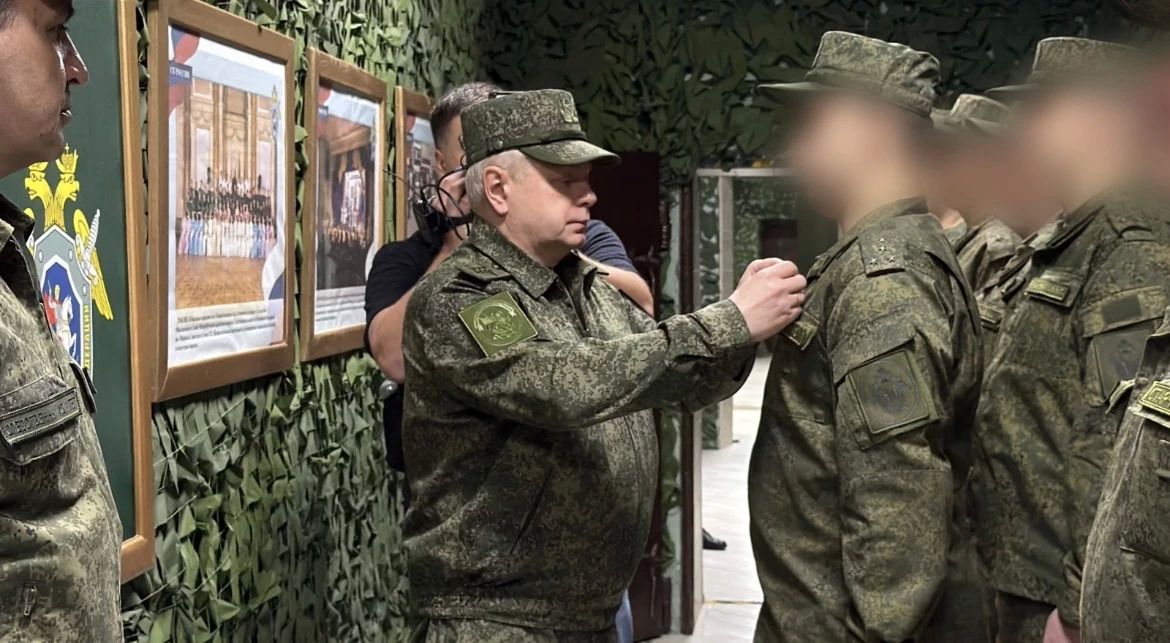 Заместитель Председателя СК России – руководитель ГВСУ проверил ход строительных работ и организацию деятельности военных следователей в ЛНР Заместитель Председателя СК России – руководитель ГВСУ проверил ход строительных работ и организацию деятельности военных следователей в ЛНР