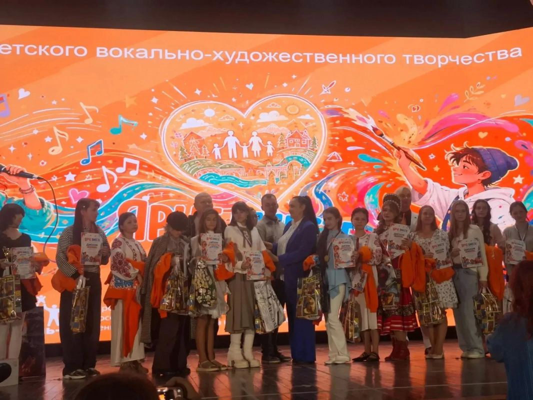 Андрей Рубанцов: Юные таланты из Ровеньков покорили фестиваль «Ярче вместе»! Андрей Рубанцов: Юные таланты из Ровеньков покорили фестиваль «Ярче вместе»!