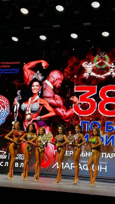 Спортсменка из ЛНР стала чемпионкой России по бодибилдингу Спортсменка из ЛНР стала чемпионкой России по бодибилдингу